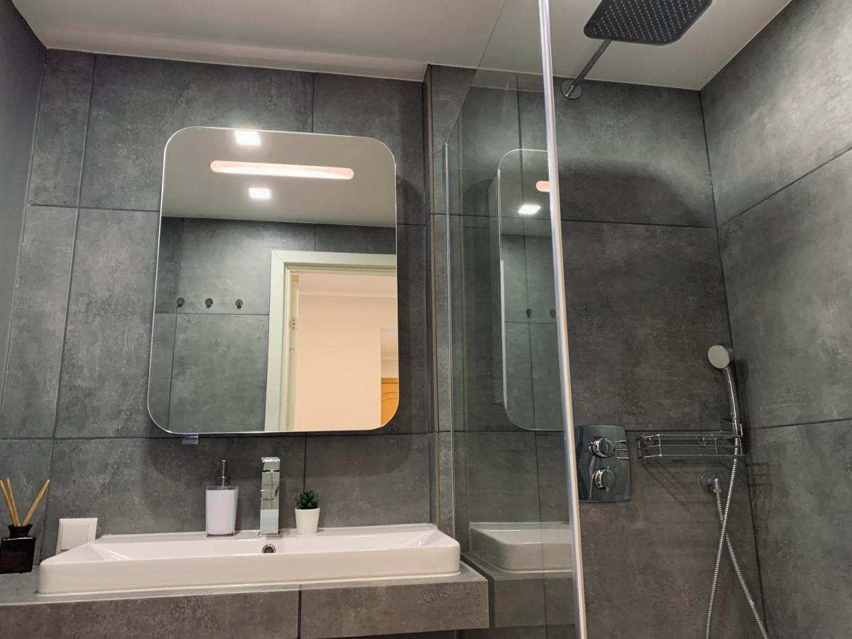 You'Ll Love This Large Apartment! Free Parking! Tallinn Dış mekan fotoğraf